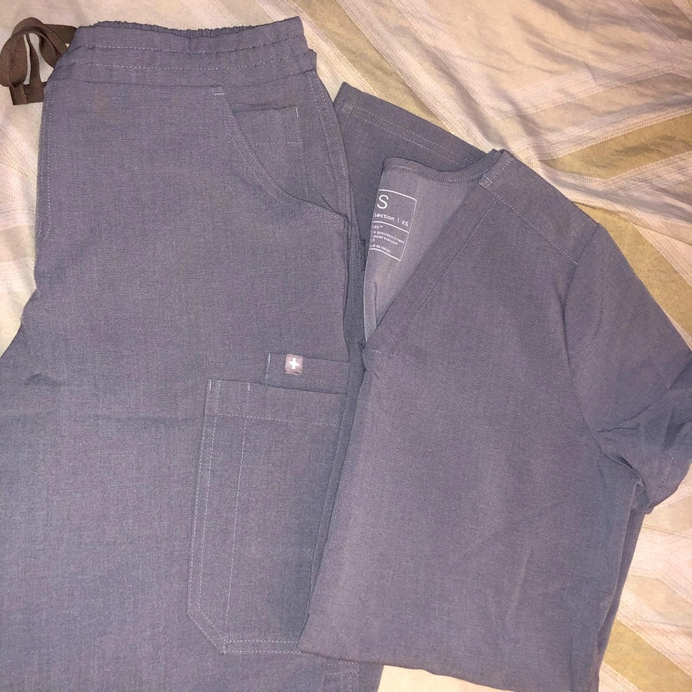 Figs scrub set in Dark Space Gray
